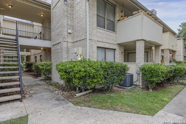 11843 Braesview #913 San Antonio, TX 78213
