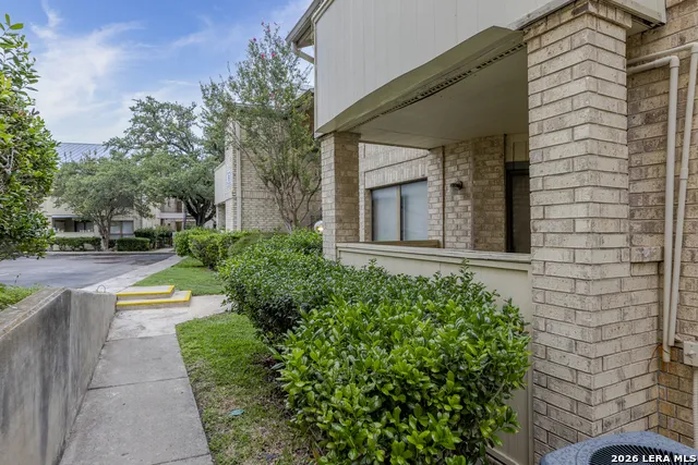 11843 Braesview #913 San Antonio, TX 78213
