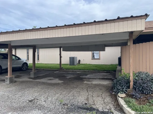 1051 Country Club #H31 Seguin, TX 78155