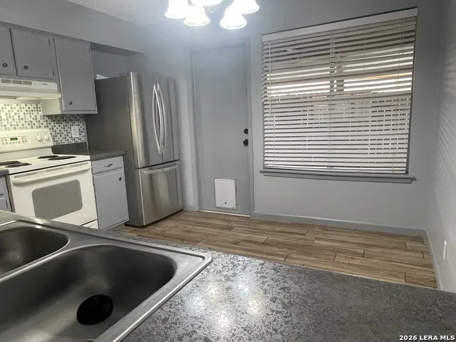 1051 Country Club #H31 Seguin, TX 78155