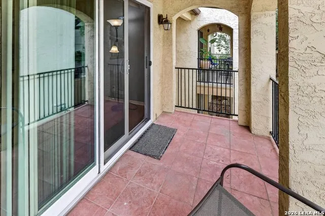 8702 Village Dr #407 San Antonio, TX 78217