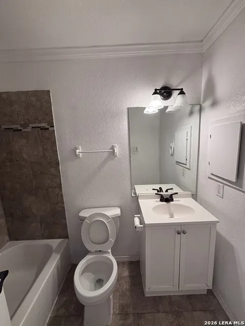 9140 Timber Path #2405 San Antonio, TX 78250