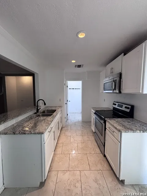 9140 Timber Path #2405 San Antonio, TX 78250