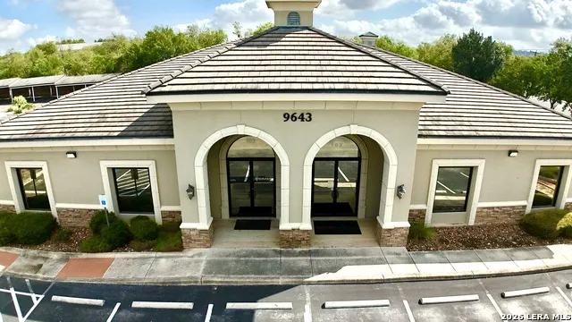 9643 HUEBNER RD #103 & 102 San Antonio, TX 78240