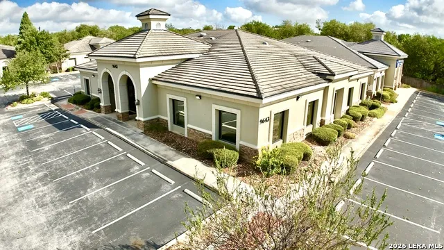 9643 HUEBNER RD #103 & 102 San Antonio, TX 78240