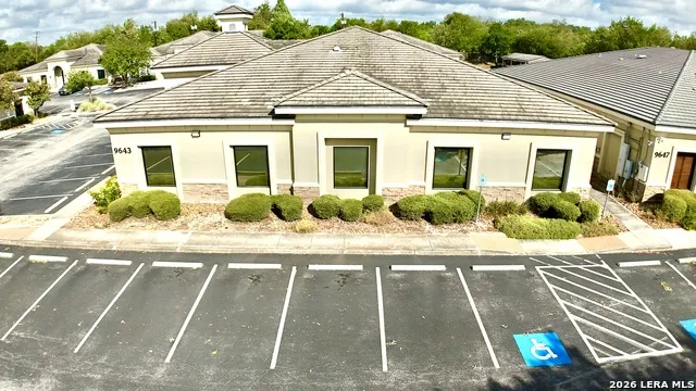 9643 HUEBNER RD #103 & 102 San Antonio, TX 78240