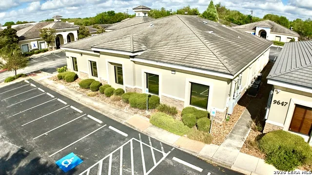 9643 HUEBNER RD #103 & 102 San Antonio, TX 78240