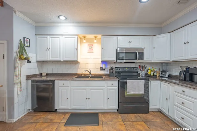 10527 Perrin Beitel #B204 San Antonio, TX 78217
