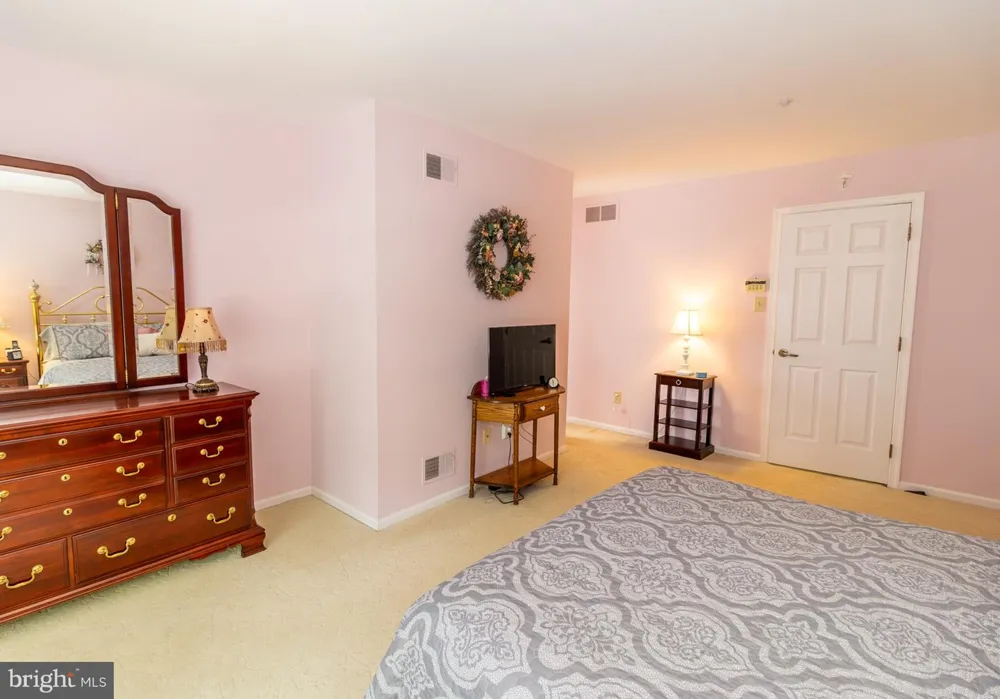 320 SHETLAND DRIVE #320 Exton, PA 19341