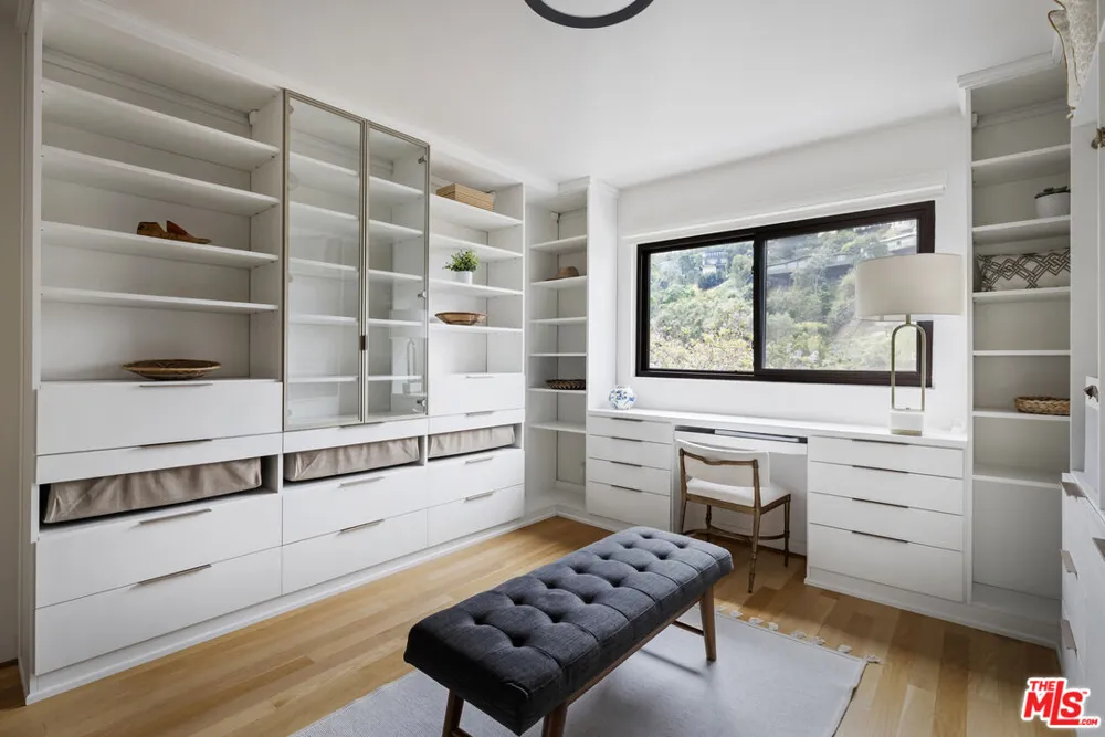 2426 Cazaux Place Los Angeles, CA 90068