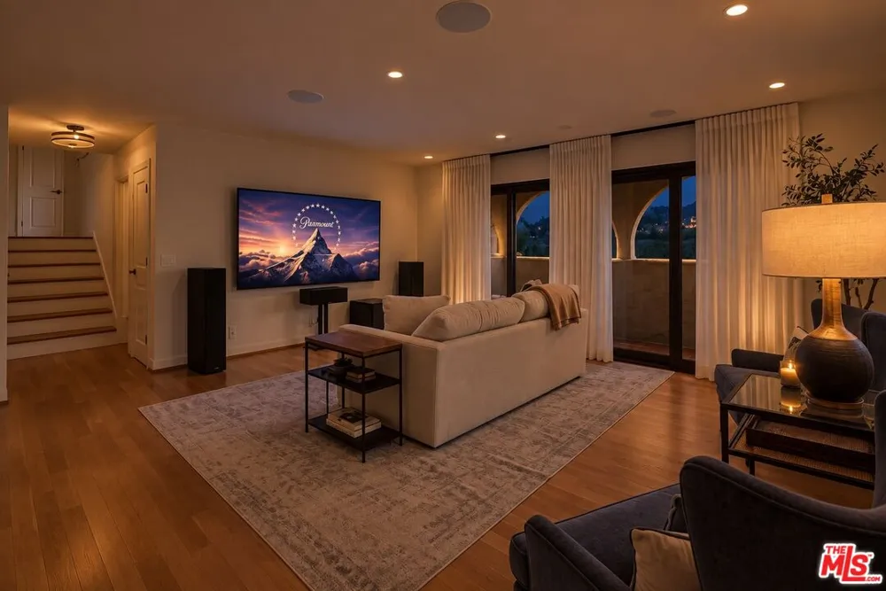 2426 Cazaux Place Los Angeles, CA 90068