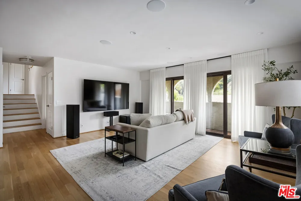 2426 Cazaux Place Los Angeles, CA 90068