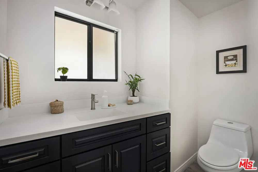2426 Cazaux Place Los Angeles, CA 90068