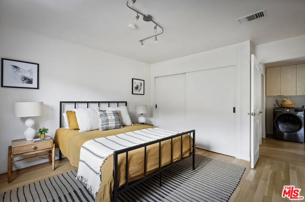 2426 Cazaux Place Los Angeles, CA 90068