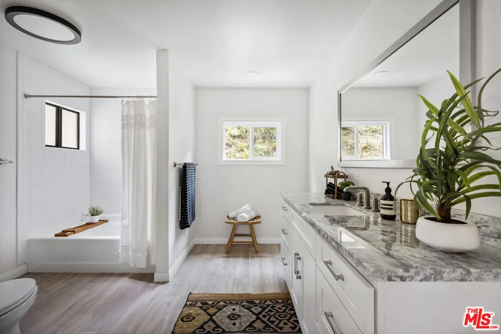 2426 Cazaux Place Los Angeles, CA 90068