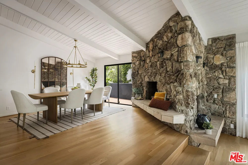 2426 Cazaux Place Los Angeles, CA 90068