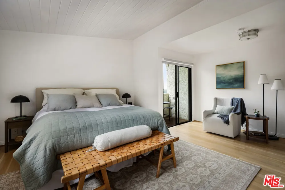 2426 Cazaux Place Los Angeles, CA 90068