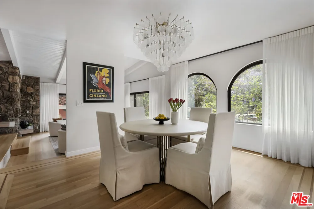 2426 Cazaux Place Los Angeles, CA 90068