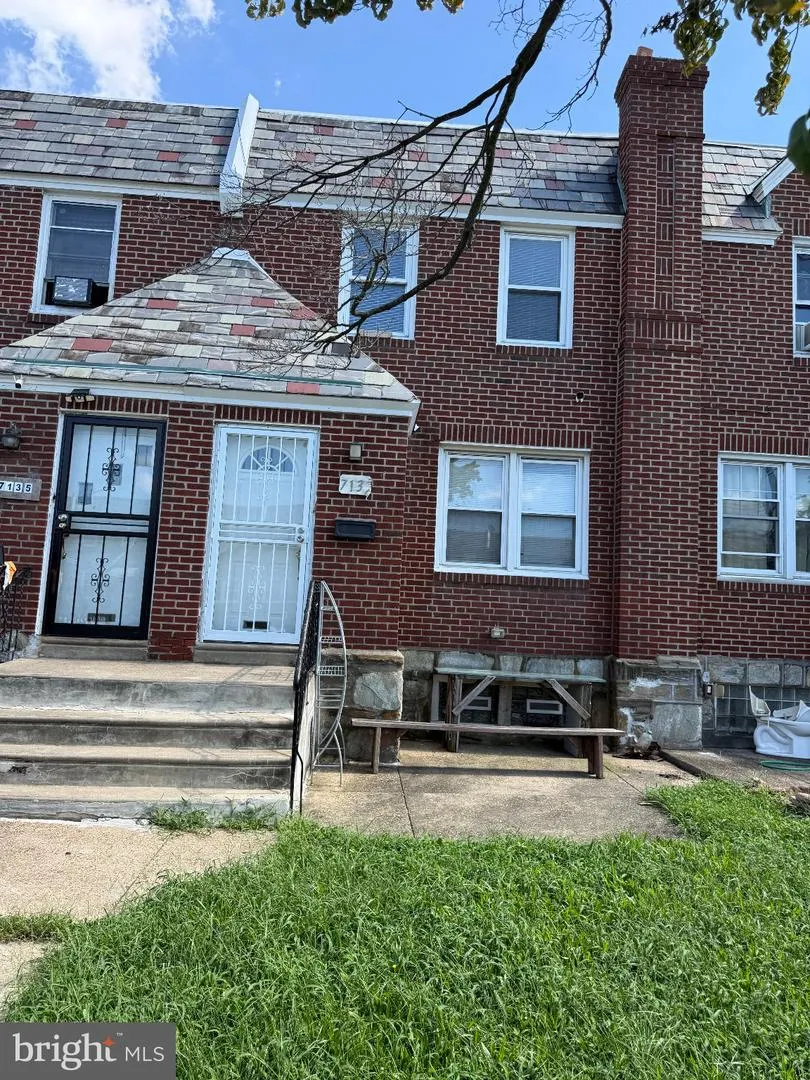 7133 LARGE Philadelphia, PA 19149