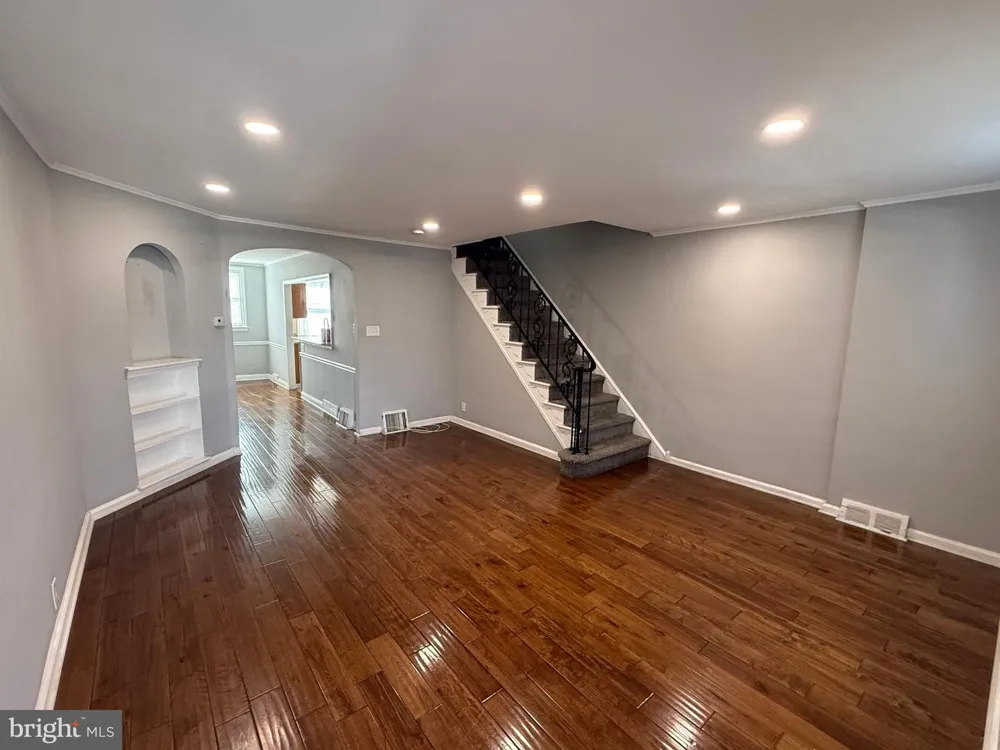 7133 LARGE Philadelphia, PA 19149