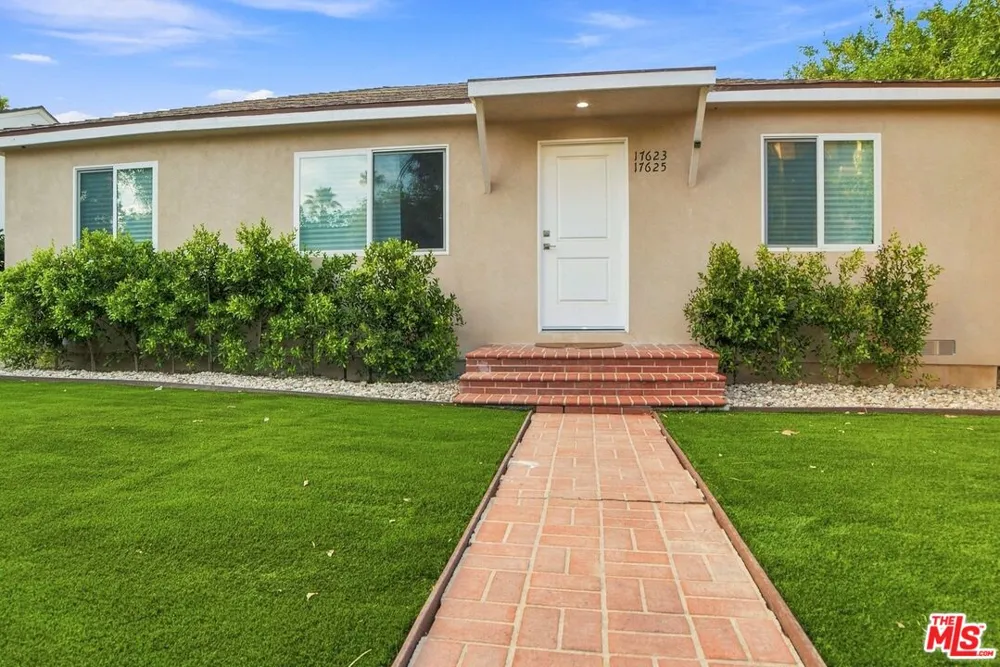 17623 Burbank Boulevard Encino, CA 91316