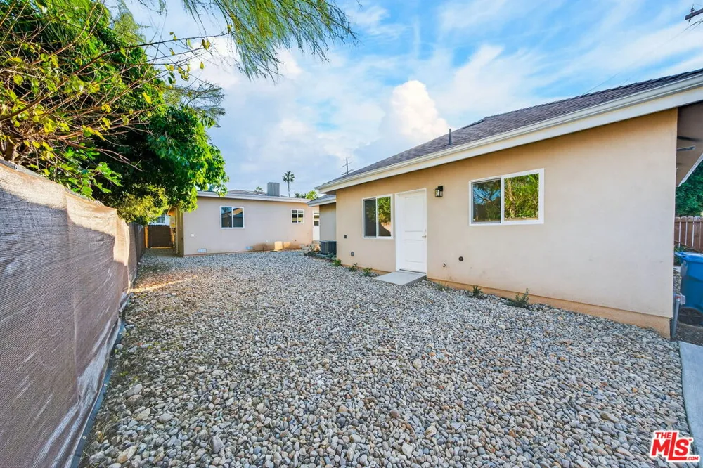 17623 Burbank Boulevard Encino, CA 91316