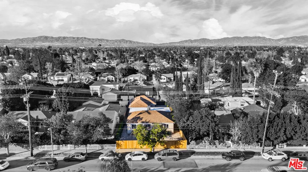 17623 Burbank Boulevard Encino, CA 91316