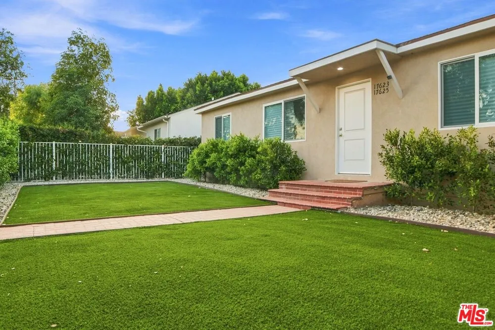 17623 Burbank Boulevard Encino, CA 91316