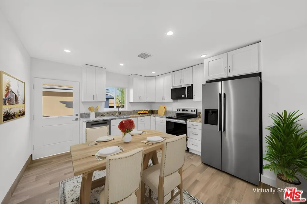 17623 Burbank Boulevard Encino, CA 91316
