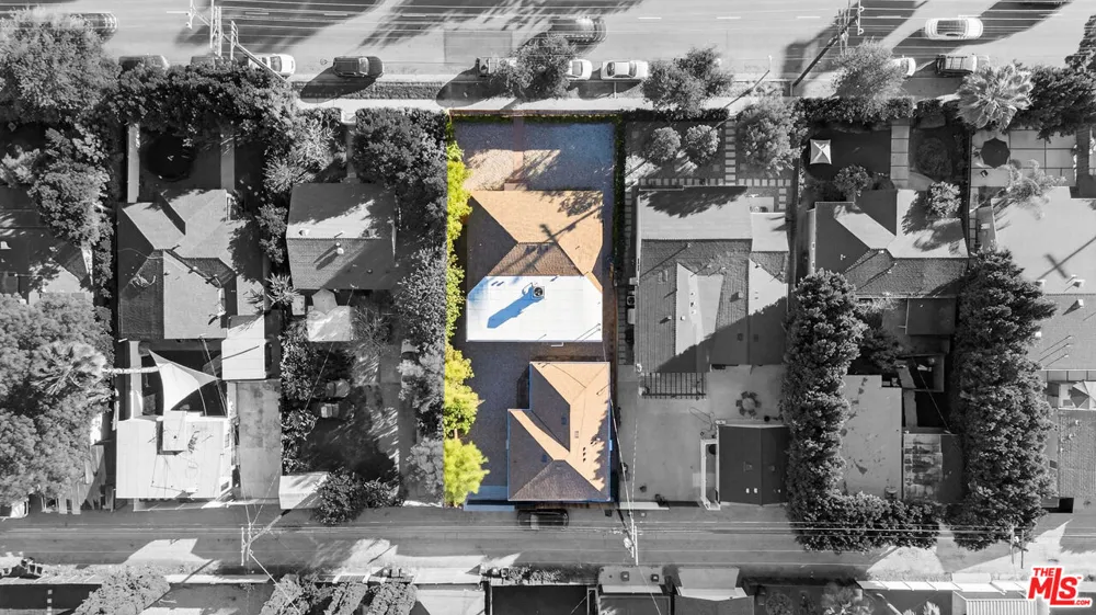 17623 Burbank Boulevard Encino, CA 91316