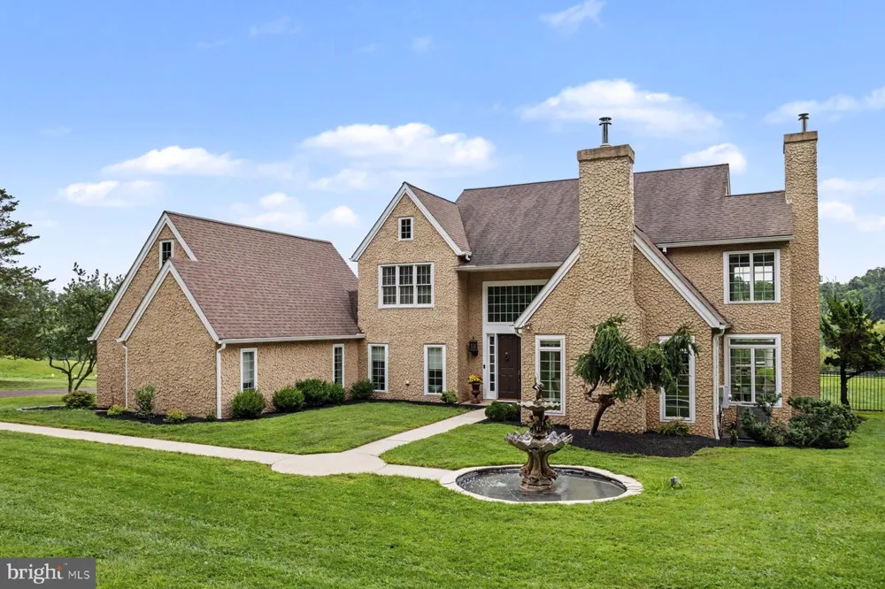 98 CRESSMAN ROAD Telford, PA 18969