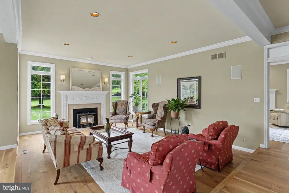 98 CRESSMAN ROAD Telford, PA 18969