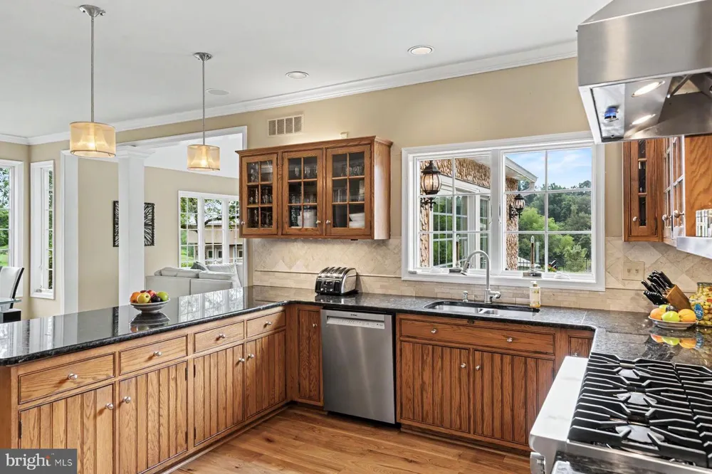 98 CRESSMAN ROAD Telford, PA 18969