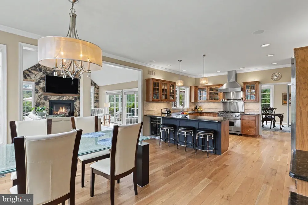 98 CRESSMAN ROAD Telford, PA 18969