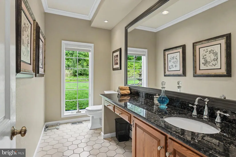 98 CRESSMAN ROAD Telford, PA 18969