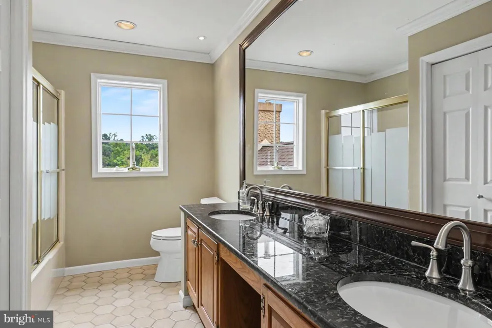 98 CRESSMAN ROAD Telford, PA 18969