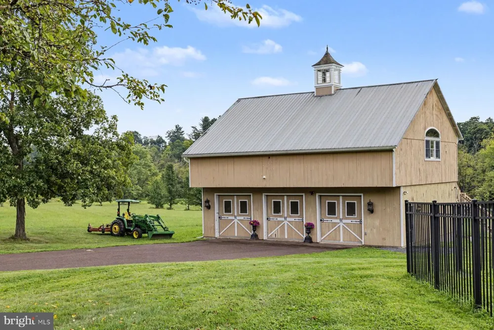 98 CRESSMAN ROAD Telford, PA 18969