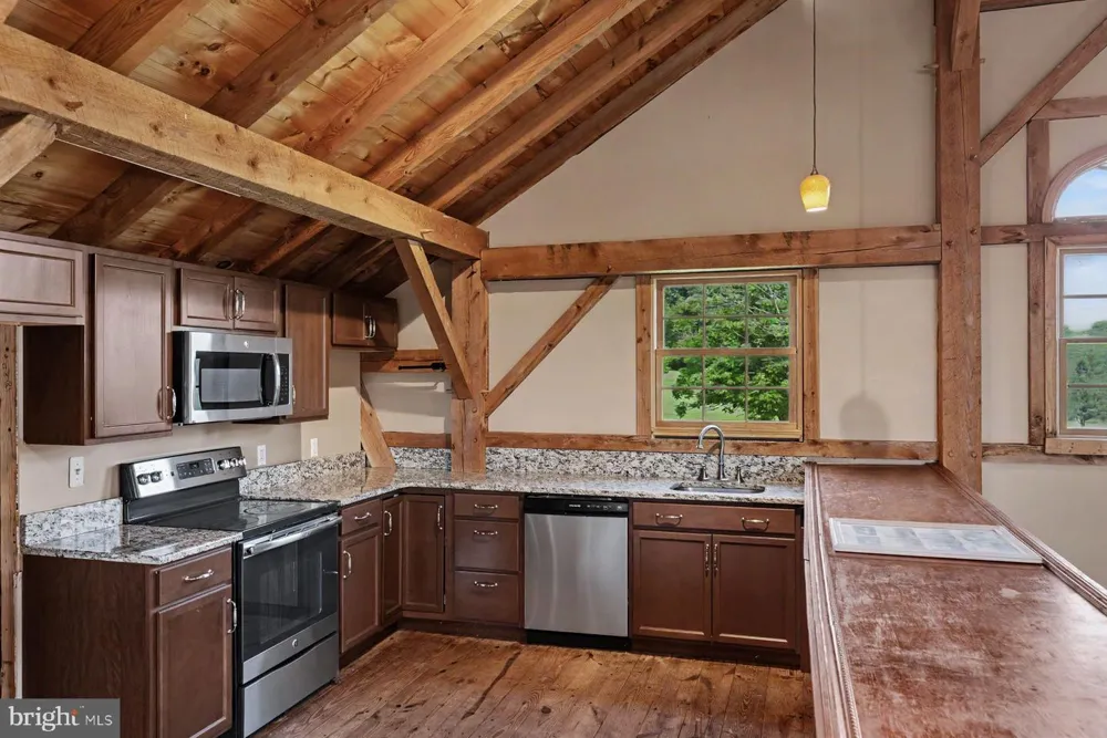 98 CRESSMAN ROAD Telford, PA 18969
