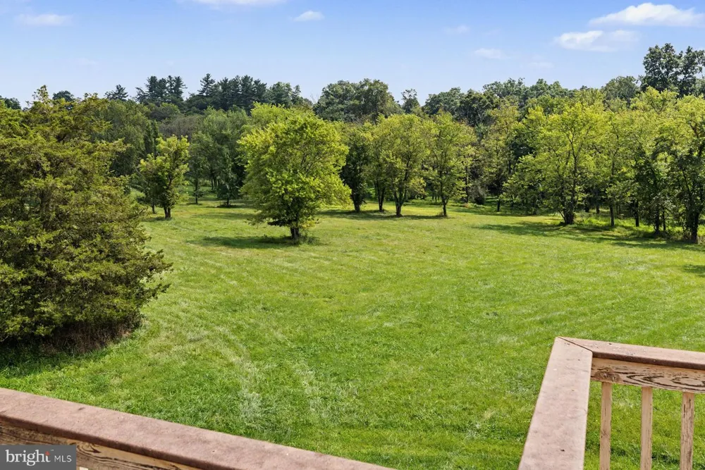98 CRESSMAN ROAD Telford, PA 18969