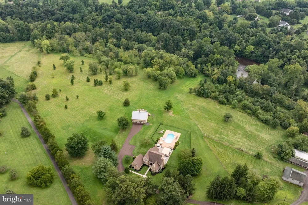 98 CRESSMAN ROAD Telford, PA 18969