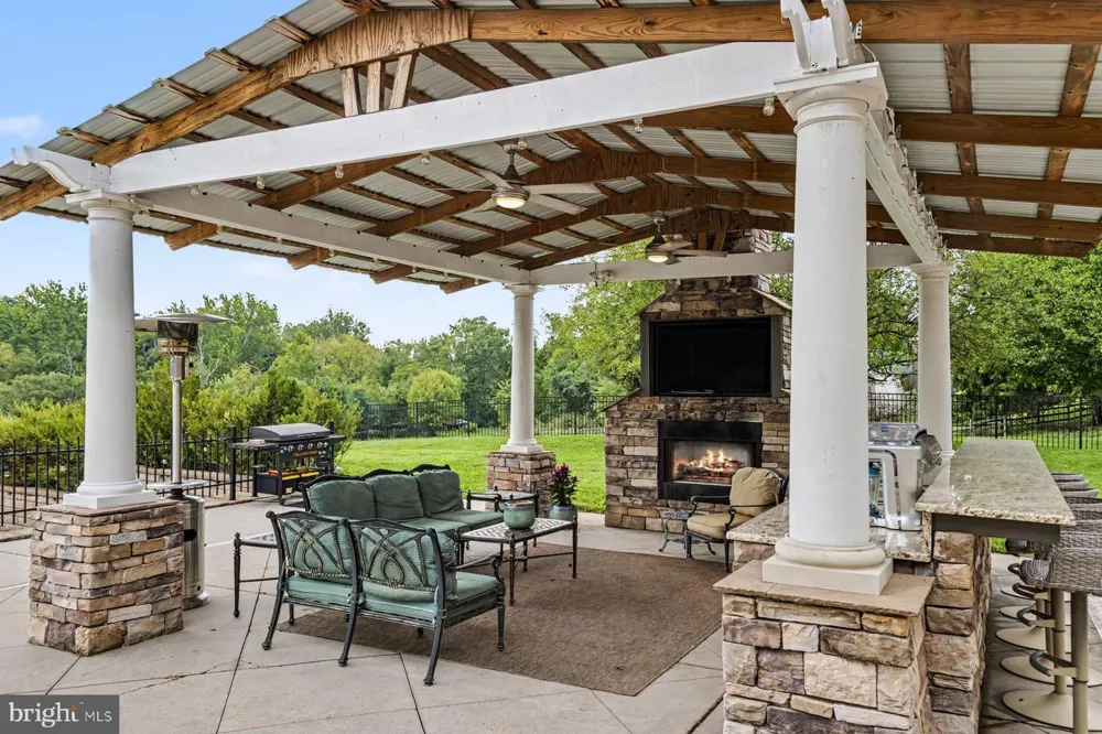 98 CRESSMAN ROAD Telford, PA 18969