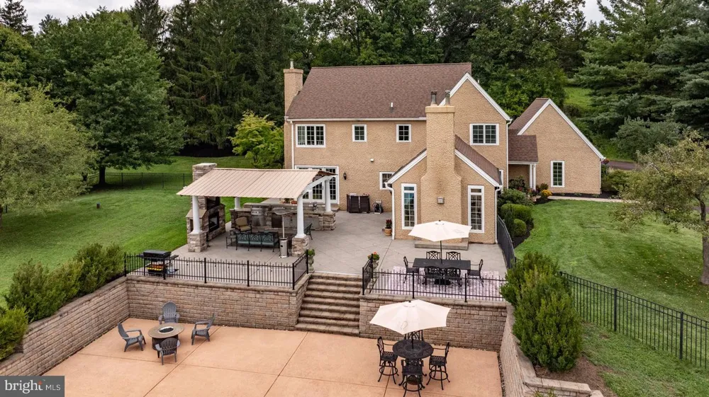 98 CRESSMAN ROAD Telford, PA 18969