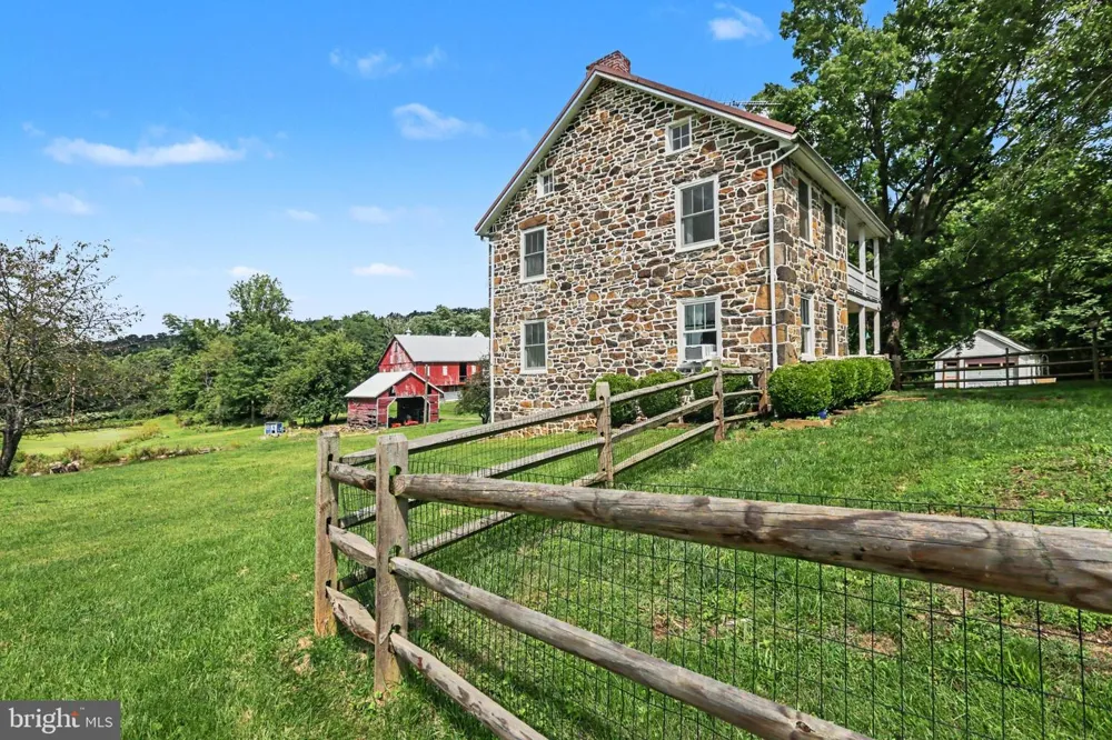 285 COLD SPRINGS ROAD Gettysburg, PA 17325