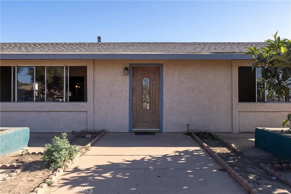 1142 W Donovan Santa Maria, CA 93458