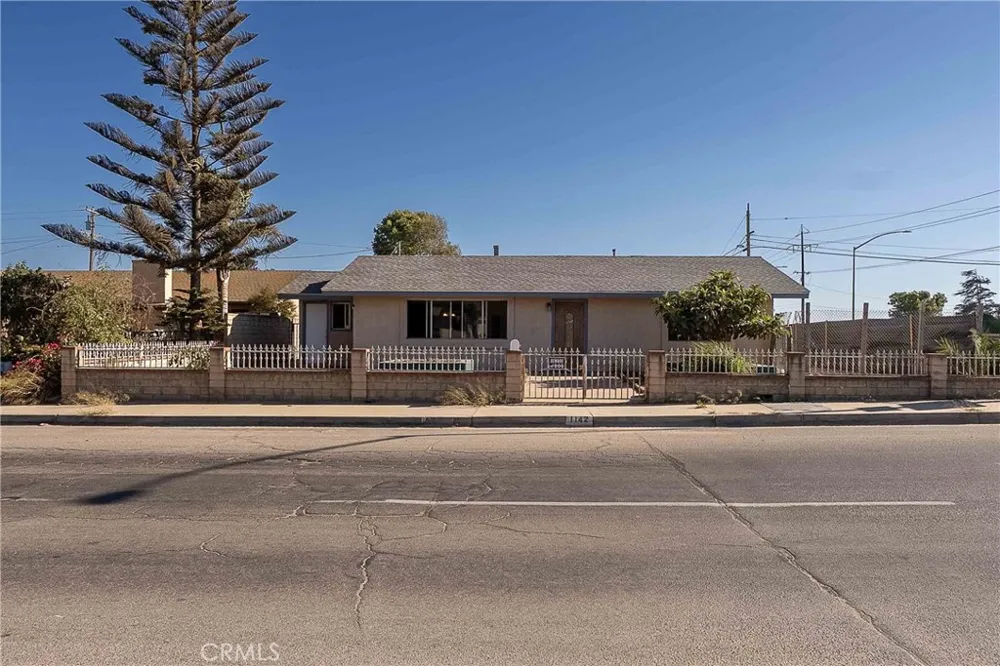 1142 W Donovan Santa Maria, CA 93458