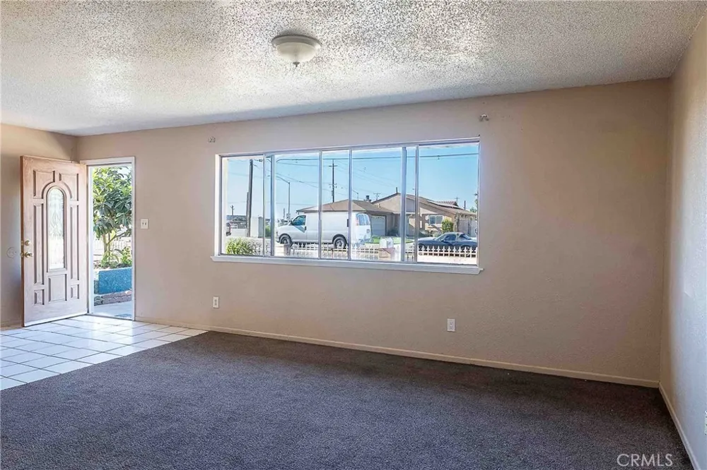 1142 W Donovan Santa Maria, CA 93458