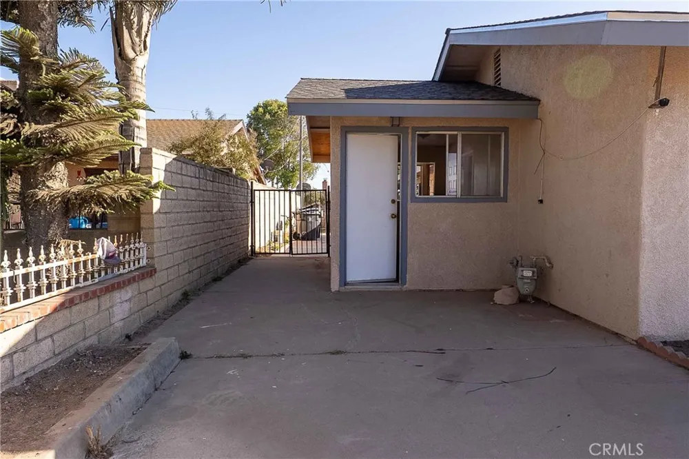 1142 W Donovan Santa Maria, CA 93458