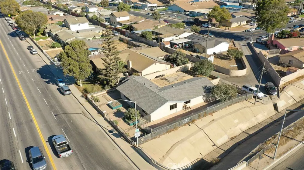 1142 W Donovan Santa Maria, CA 93458