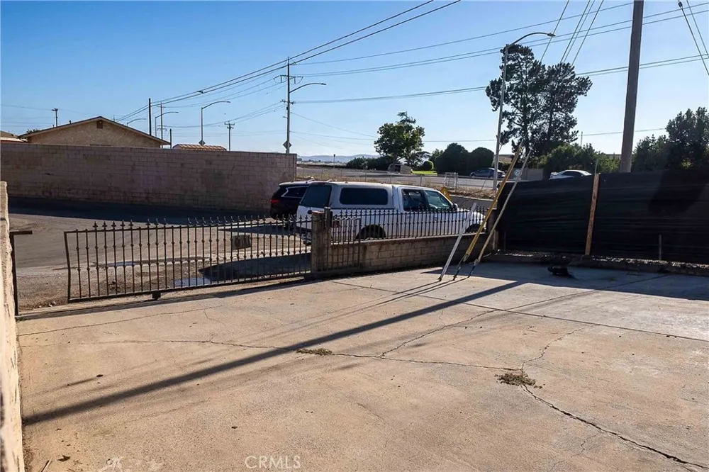 1142 W Donovan Santa Maria, CA 93458