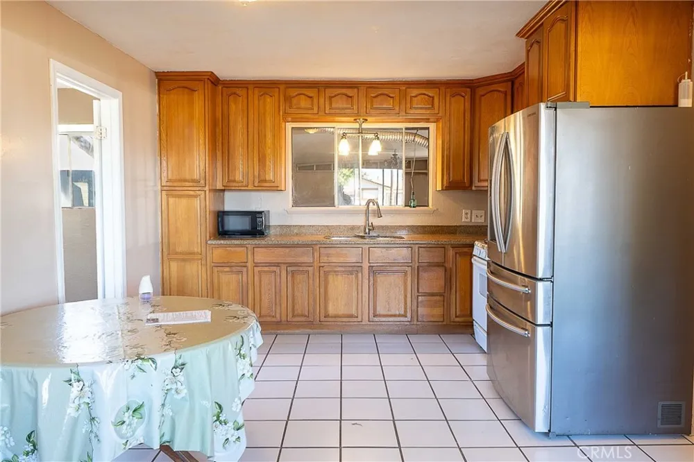 1142 W Donovan Santa Maria, CA 93458